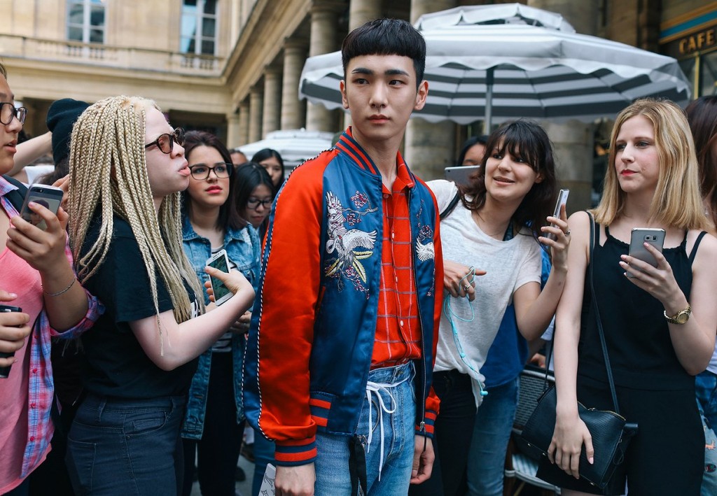 02-phil-oh-street-style-menswear-spring-2017-paris-day-2